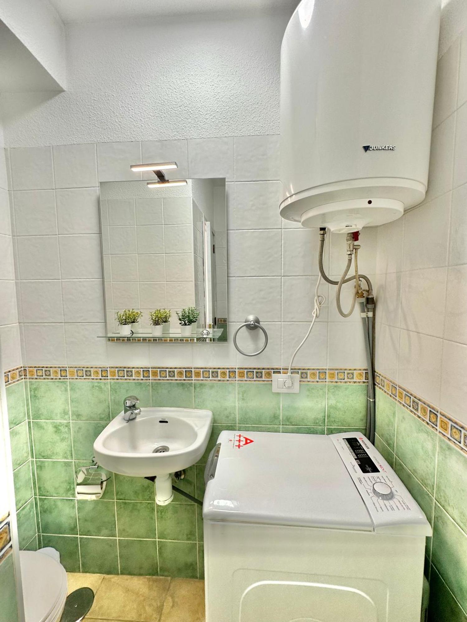 Sunbeach Apartment 阿罗纳 外观 照片